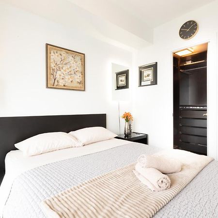 Bright Condo In The Heart Of Toronto Esterno foto