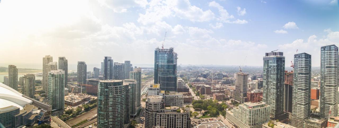 Bright Condo In The Heart Of Toronto Esterno foto