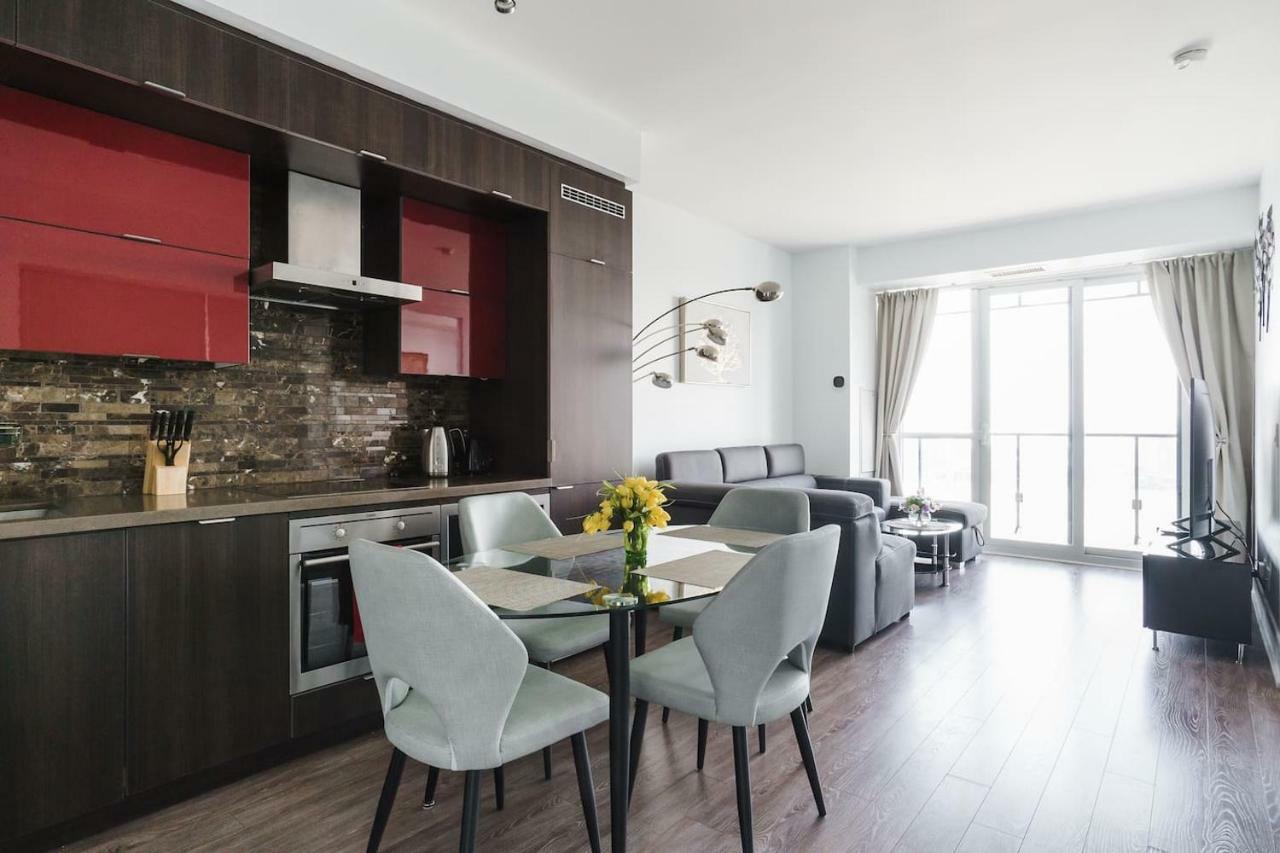Bright Condo In The Heart Of Toronto Esterno foto