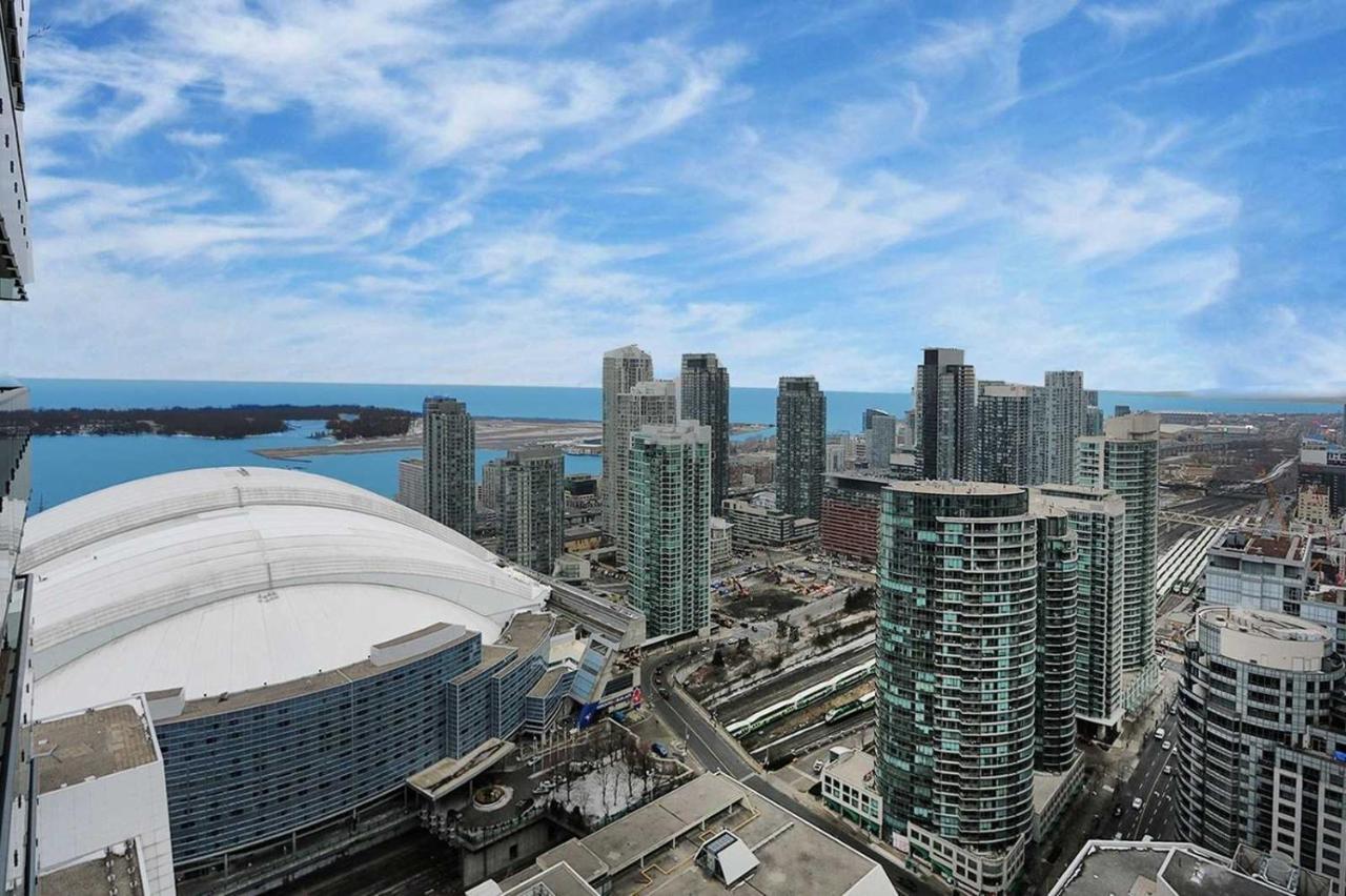 Bright Condo In The Heart Of Toronto Esterno foto