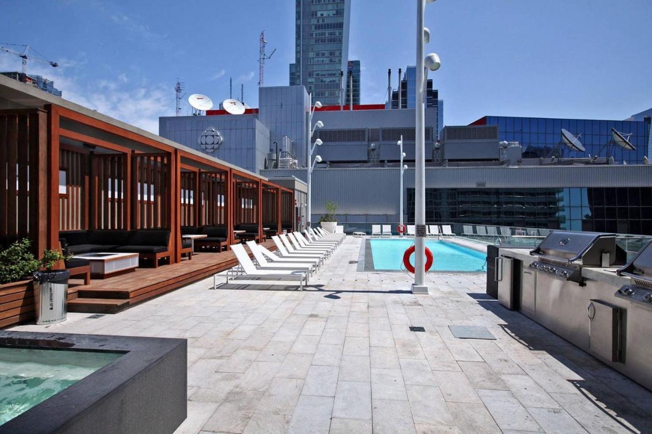 Bright Condo In The Heart Of Toronto Esterno foto